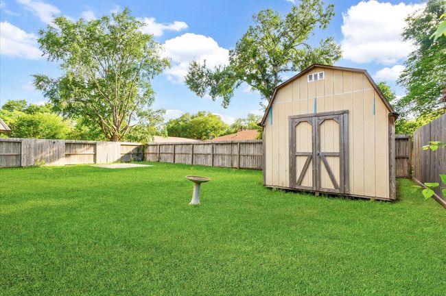 18215 Navajo Trail Dr, House other with 3 bedrooms, 2 bathrooms and 2 parking in Spring TX | Image 24