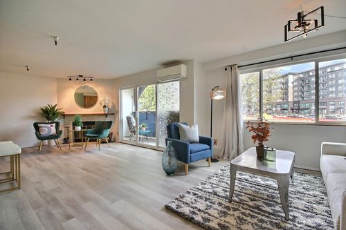 205-1100 Harrington Ave Ne, Renton, WA, 98056-3082 | Card Image