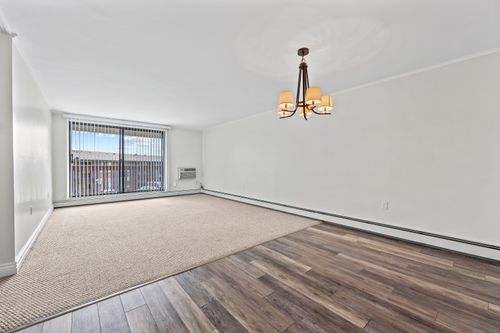 2212-2212 Cromwell Hills Dr, Cromwell, CT, 06416-1806 | Card Image