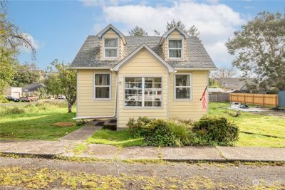 110 Advent Avenue Ne, House other with 3 bedrooms, 1 bathrooms and null parking in Ilwaco WA | Image 2