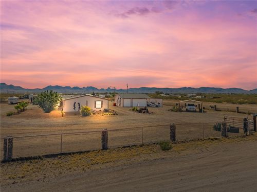 1105 S Cibola Rd, Golden Valley, AZ, 86413-4871 | Card Image