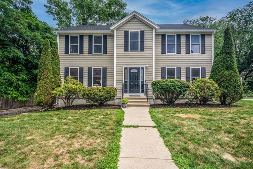 11 Williams Cir, Winchester, MA, 01890 | Card Image