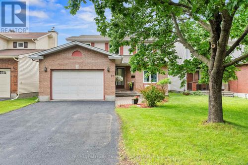 70 Huntersfield Drive, Ottawa, ON, K1T3L7 | Card Image