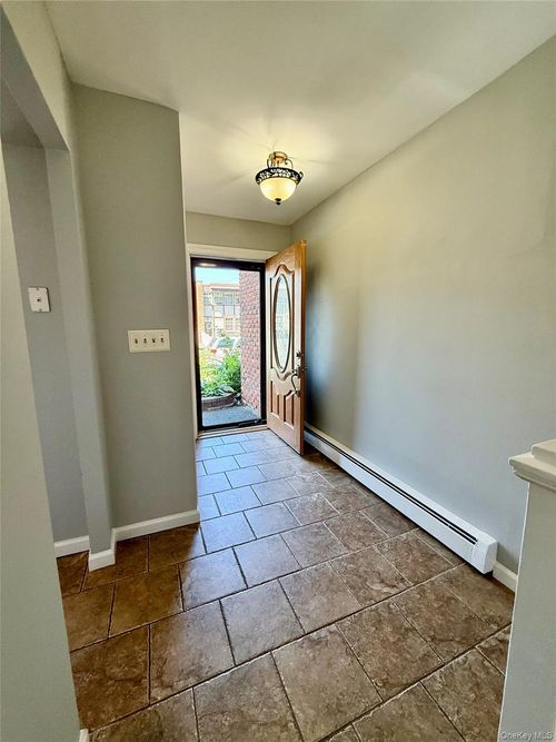 56 Coolidge St, Haverstraw, NY, 10927-1015 | Card Image