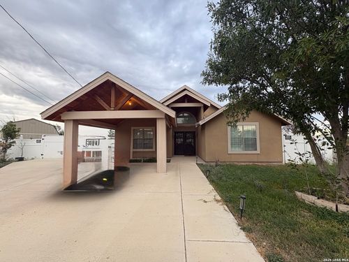 209 Santa Fe Trl, Eagle Pass, TX, 78852-6821 | Card Image