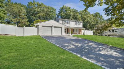 116 Sequoia Drive, House other with 5 bedrooms, 3 bathrooms and null parking in Coram NY | Image 1