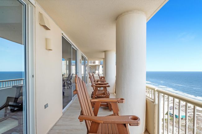 Balcony | Image 17