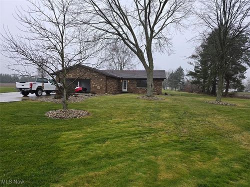 2490 Station Rd, Medina, OH, 44256-9428 | Card Image