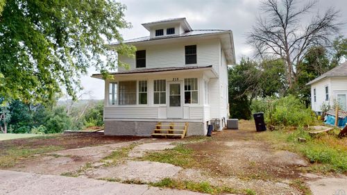 315 S 10th St, Cherokee, IA, 51012-1637 | Card Image