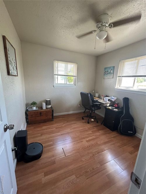 4635 5th St, Ecorse, MI, 48229-1046 | Card Image