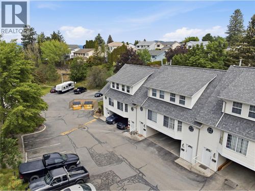 52-2020 Robson Place, Kamloops, BC, V2C2N2 | Card Image