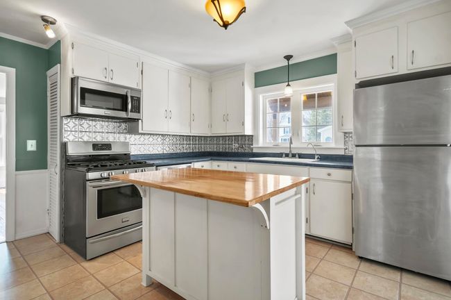 6 Rockingham St, House other with 3 bedrooms, 2 bathrooms and null parking in Exeter NH | Image 12