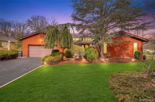 8 Augusta Ct, New City, NY, 10956-5552 | Card Image