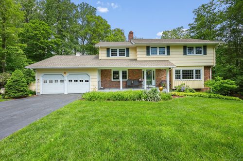 26 Dale Rd, Trumbull, CT, 06611-2136 | Card Image