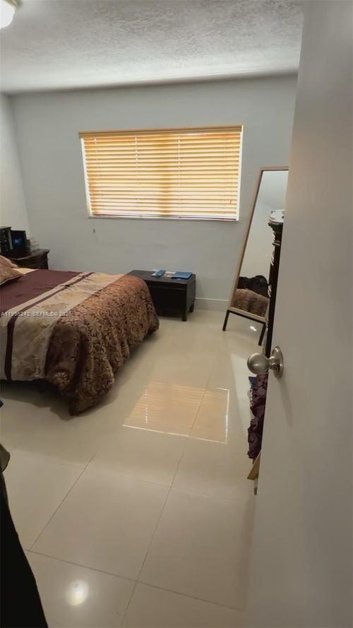 apt-2a-1225 W 35th St, Hialeah, FL, 33012-4841 | Card Image