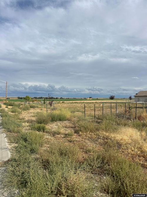 731 N 34th St, Worland, WY, 82401 | Card Image