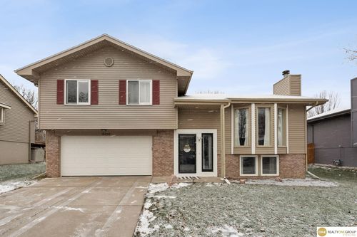 15231 Grover St, Omaha, NE, 68144-5462 | Card Image