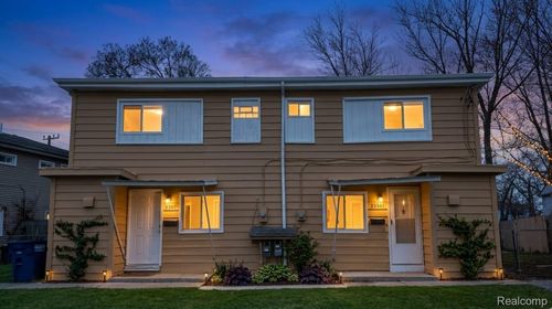 33507 Berville Ct, Westland, MI, 48186-4660 | Card Image