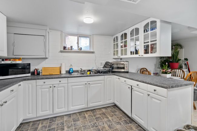 763 Maryland Ave, Home with 5 bedrooms, 2 bathrooms and 4 parking in Peterborough ON | Image 24