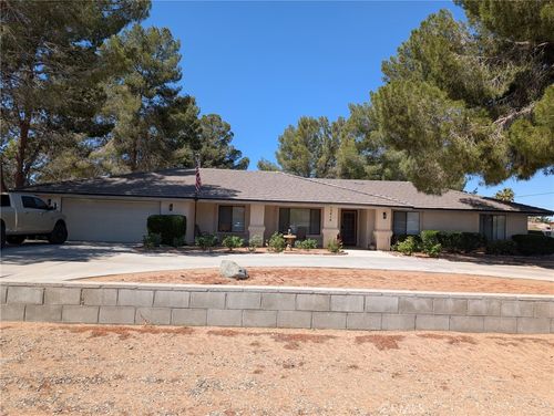 13410 Quapaw Road, Apple Valley, CA, 92308 | Card Image