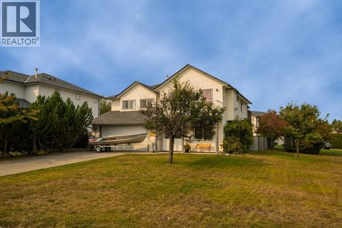 927 Clare Cres, Prince George, BC, V2M7E3 | Card Image
