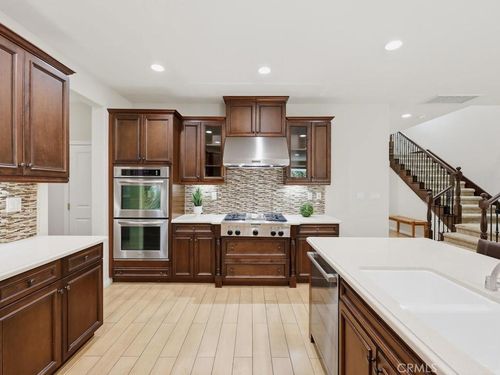 8 Willow Way, Lake Forest, CA, 92630-7237 | Card Image