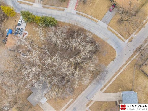 7156 N 51st Street, Omaha, NE, 68152 | Card Image