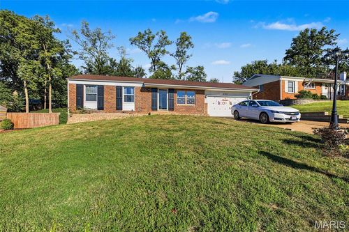4161 Domenico Ct, Bridgeton, MO, 63044-3418 | Card Image