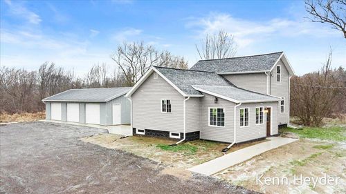 232 23rd St, Otsego, MI, 49078-9624 | Card Image