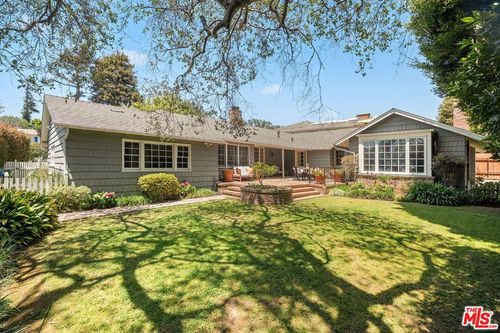 432 Ocampo Dr, Pacific Palisades, CA, 90272-4437 | Card Image