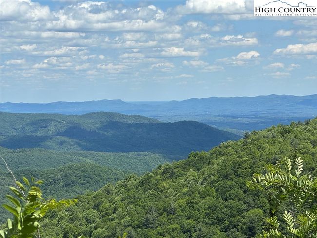 151 Cascade Dr, House other with 1 bedrooms, 1 bathrooms and null parking in Purlear NC | Image 4