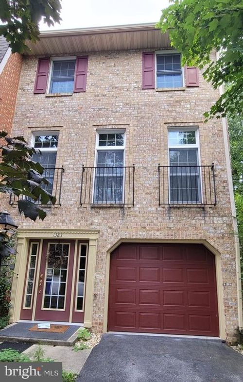 1383 Lindsay Ln, HAGERSTOWN, MD, 21742-4615 | Card Image