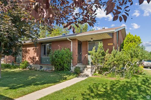 6112 S Vineway Cir, Salt Lake City, UT, 84121-1947 | Card Image