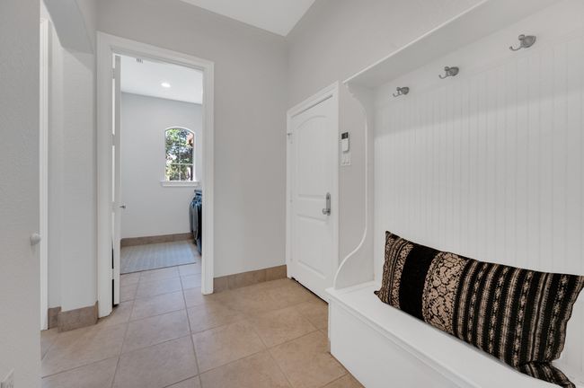 Mudroom off the 3 car garage | Image 33
