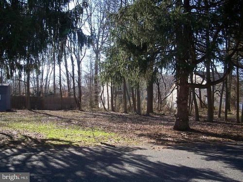 943 New Jersey Ave, DEPTFORD, NJ, 08096-5335 | Card Image