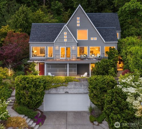 4622 57th Ave Sw, Seattle, WA, 98116-3936 | Card Image