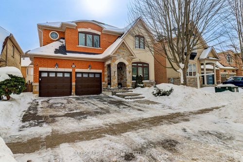 381 Summeridge Dr, Thornhill, ON, L4J8T7 | Card Image