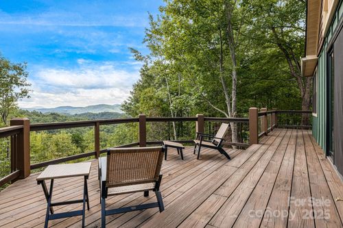 55 Glade Ln, Black Mountain, NC, 28711-6605 | Card Image