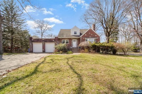 595 Knickerbocker Rd, Tenafly, NJ, 07670-1431 | Card Image