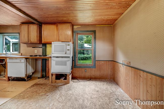 Dining Area | Image 18