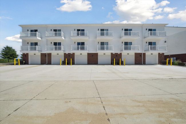 53612 Springdale St, Condo with 2 bedrooms, 3 bathrooms and null parking in Macomb MI | Image 33