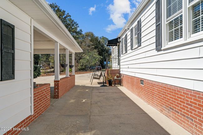 409 Myrtle Ave, House other with 3 bedrooms, 2 bathrooms and 2 parking in Hamlet NC | Image 54