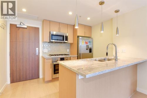 319-38 W 1st Ave, Vancouver, BC, V5Y0K3 | Card Image