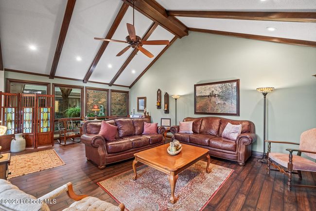 4524 7 Th St, House other with 3 bedrooms, 3 bathrooms and null parking in Lubbock TX | Image 11