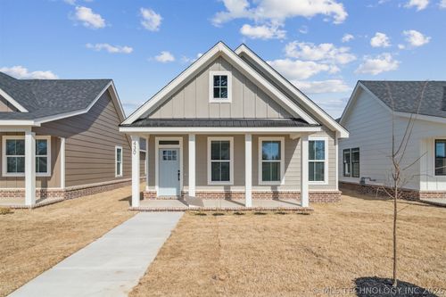 430 E Will Rogers Blvd, Claremore, OK, 74017-7455 | Card Image