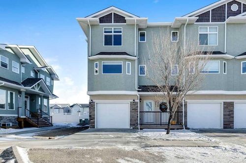 331 Strathcona Cir, Strathmore, AB, T1P0B1 | Card Image
