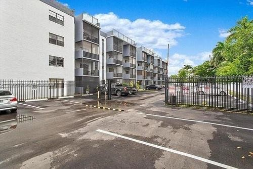 205-13500 Ne 3rd Ct, North Miami, FL, 33161-3681 | Card Image