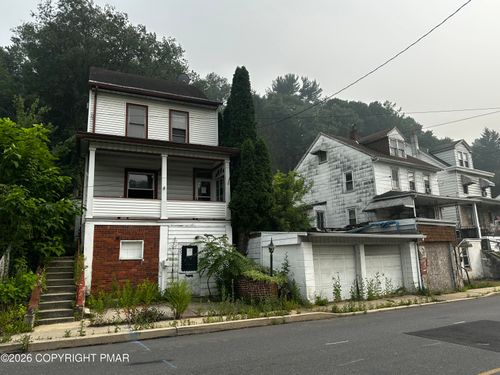 531 Peacock St, POTTSVILLE, PA, 17901-1004 | Card Image