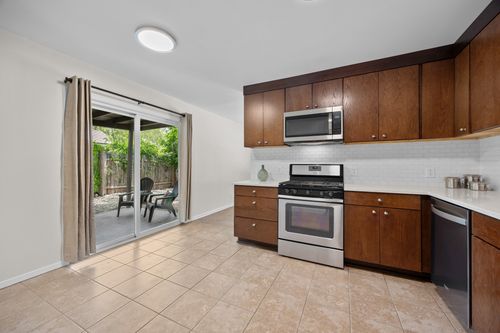 8600 Hathaway Dr, Austin, TX, 78757-7042 | Card Image