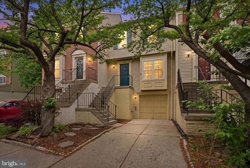 22009 Guilford Station Ter, STERLING, VA, 20166-3005 | Card Image